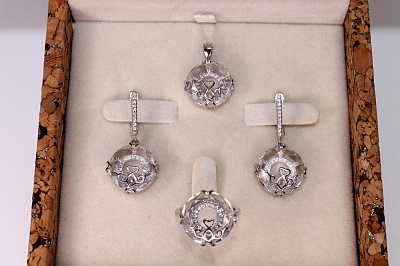 Оригинальный гарнитур кольцо, серьги, кулон серебряный с большим прозрачным камнем