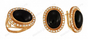 Золотой комплект с овальным черным камнем: кольцо и серьги