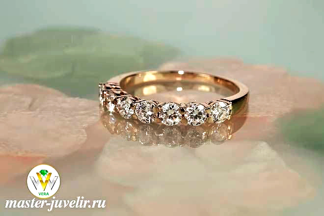 Купить кольцо из розового золота дорожка с бриллиантами  в ювелирной мастерской