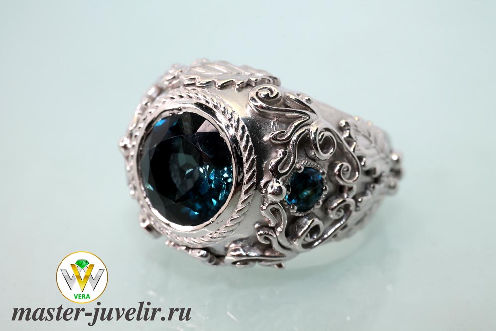 Купить перстень серебряный эксклюзивный с топазами  в ювелирной мастерской