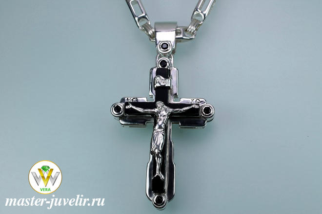 Купить эксклюзивный крестик серебряный с иисусом христом на агате в ювелирной мастерской