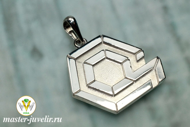 Купить серебряный кулон с логотипом в ювелирной мастерской