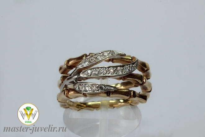 Купить золотое кольцо бамбук в комбинированном золоте с бриллиантами в ювелирной мастерской