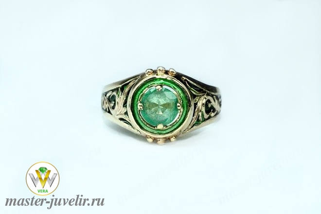 Купить золотое кольцо с изумрудом и зеленой эмалью в ювелирной мастерской