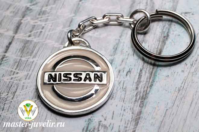 Купить серебряный брелок ниссан (nissan) с эмалью вес 9,71 гр в ювелирной мастерской