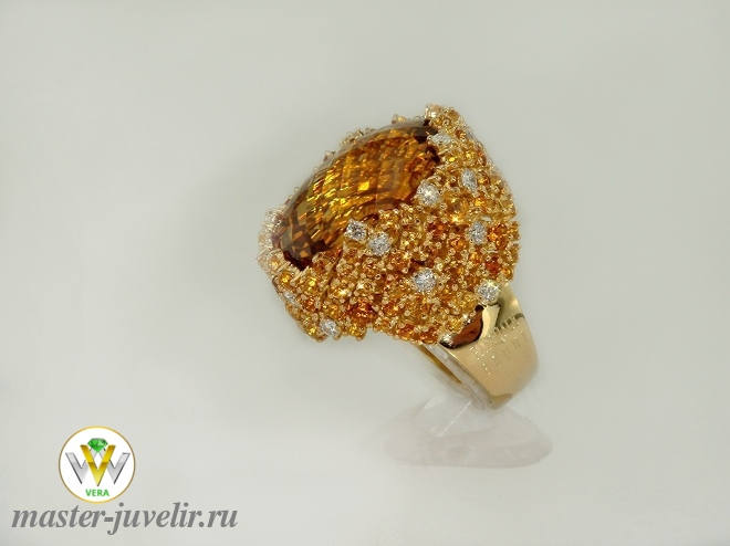 Золотое кольцо с  бриллиантами цитринами и большим цитрином