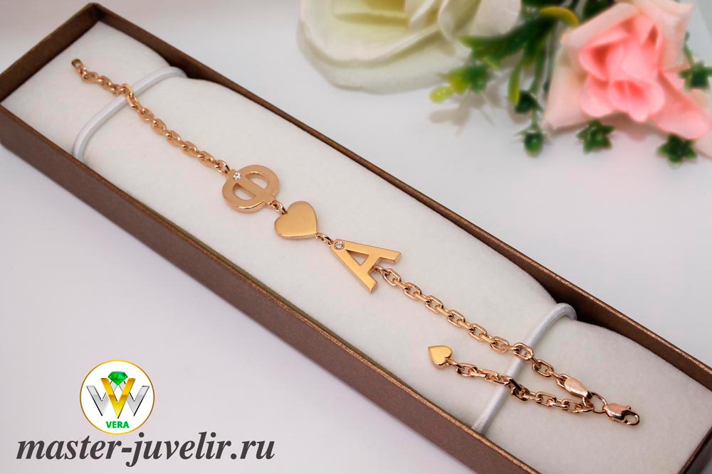 Золотой браслет с инициалами с бриллиантами на заказ или купить в интернетмагазине в Москве, заказать в ювелирной мастерской