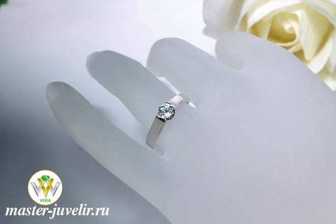 Купить кольцо женское тонкое серебряное с камнем в ювелирной мастерской