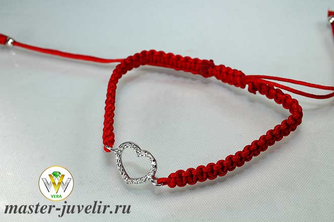 Купить браслет сердце из серебра на красной плетеной нити   в ювелирной мастерской