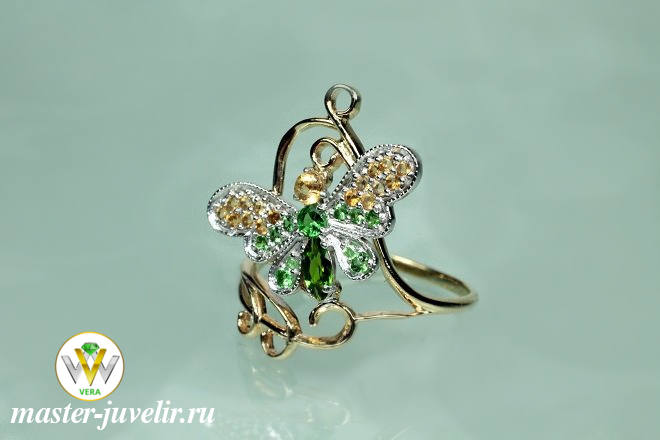 Утонченное золотое кольцо Бабочка с зелеными гранатами (тсаворитами) и цитринами 