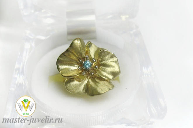Купить  золотое кольцо цветок с топазом в ювелирной мастерской