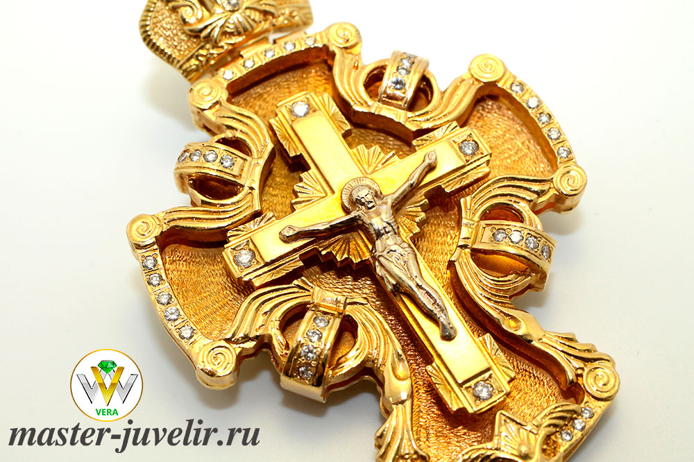 Золотой крест нательный с бриллиантами