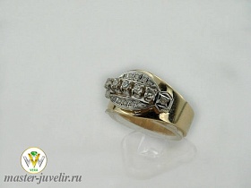 Золотое мужское кольцо с бриллиантами из комбинированного золота 