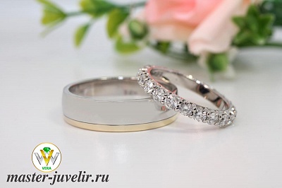 Обручальные кольца с бриллиантами и двухцветное