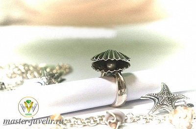 Серебряное женское кольцо Ракушка с жемчугом