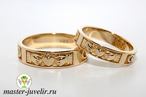 Обручальные кольца в желтом золоте Кладдахские