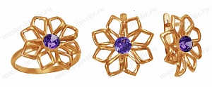 Золотой гарнитур в форме цветка: кольцо и серьги