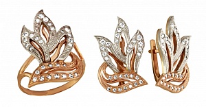 Комплект из комбинированного золота: кольцо и серьги Кп104 200-205
