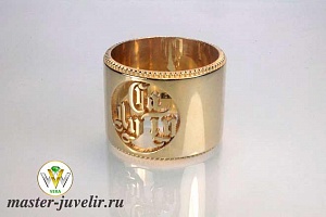Кольцо золотое широкое с фамильным логотипом