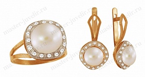 Гарнитур с жемчугом и бриллиантами: кольцо, серьги